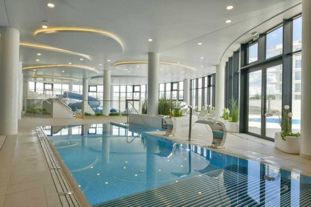 Polanki Aqua Apartament Luna Kolobrzeg Exterior photo