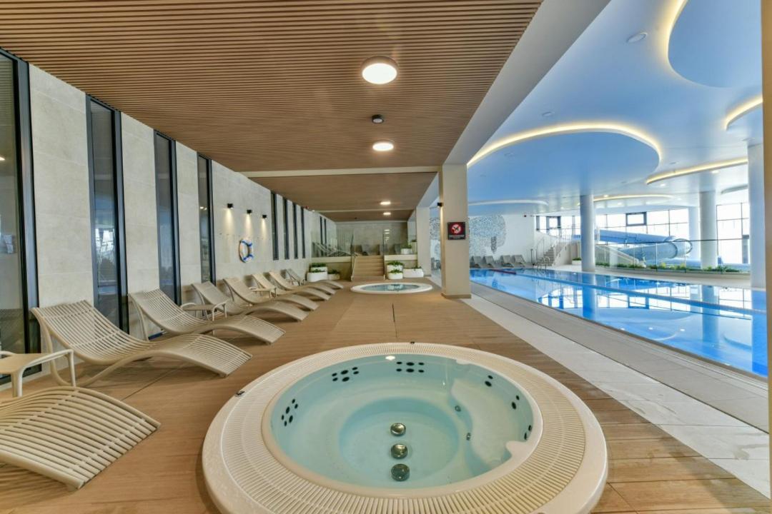 Polanki Aqua Apartament Luna Kolobrzeg Exterior photo