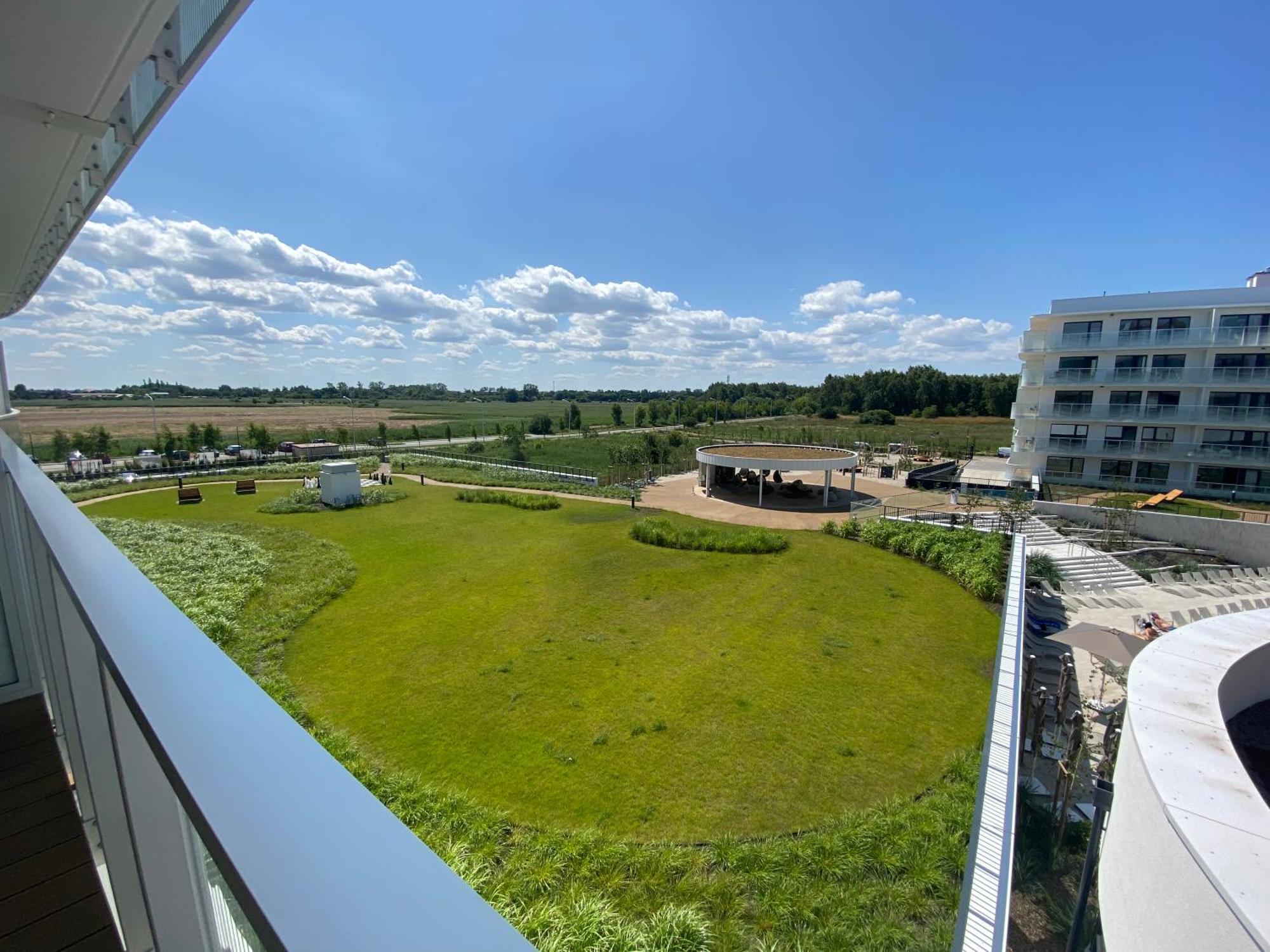 Polanki Aqua Apartament Luna Kolobrzeg Exterior photo